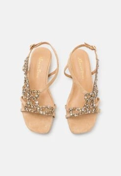 Alma En Pena Sandalen Met Sleehak - Sand 11 Alma En Pena Sandalen Met Sleehak - Sand -Alma En Pena 7d94f521c4c543879ae3ad14bb63af45